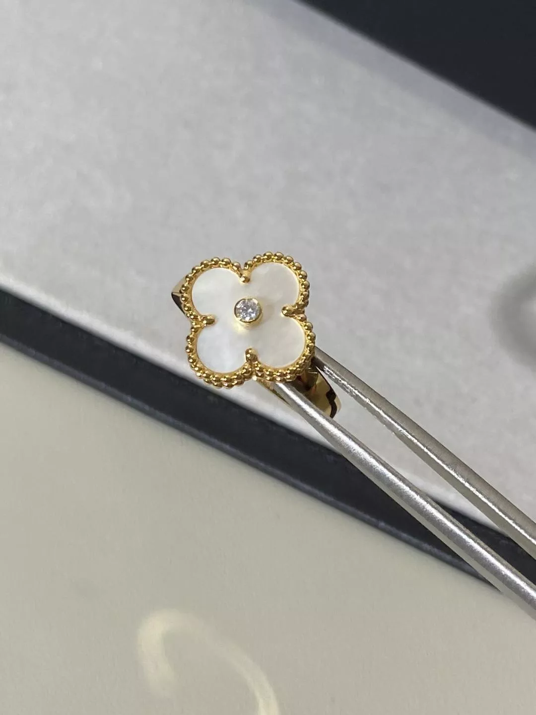 WellDesigned 669 Van Cleef & Arpels Rings For Women