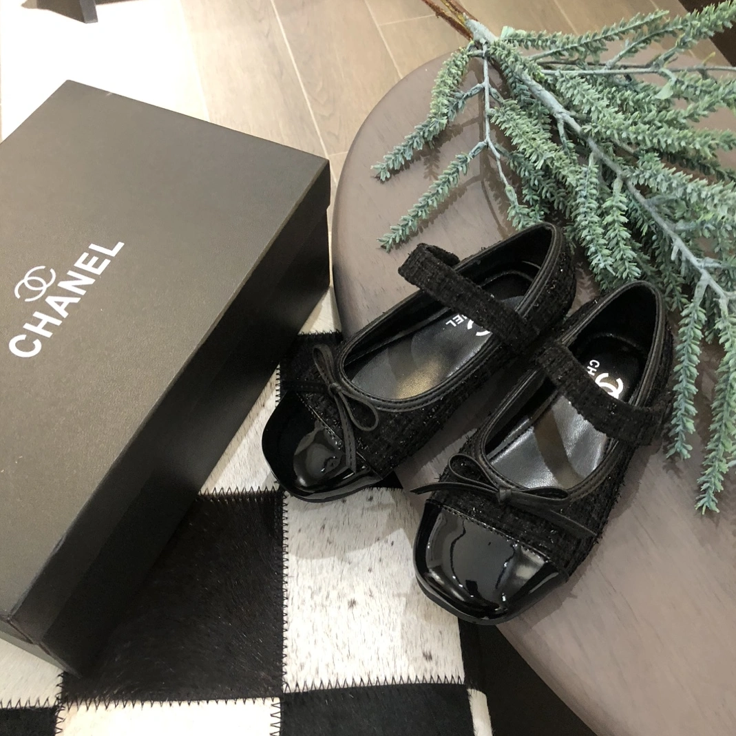 WellDesigned 6707 Chanel Kids' Shoes