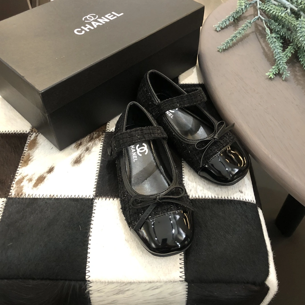 WellDesigned 6707 Chanel Kids' Shoes