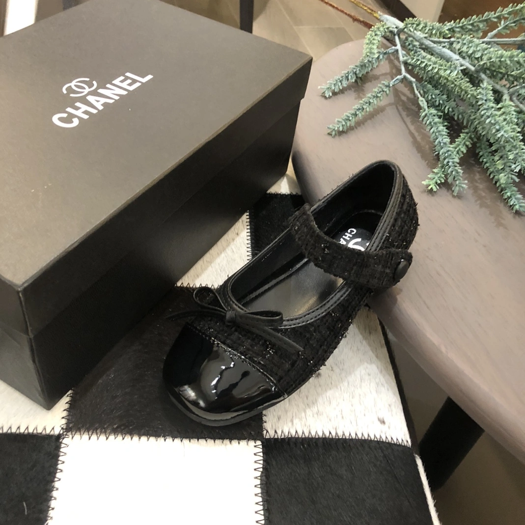 WellDesigned 6707 Chanel Kids' Shoes