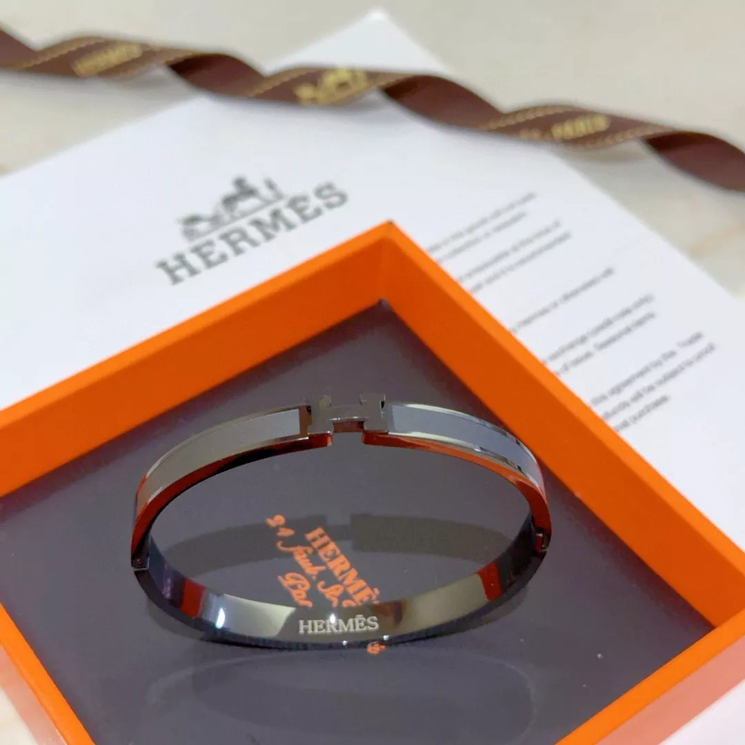 WellDesigned 6741 Hermes Bracelets