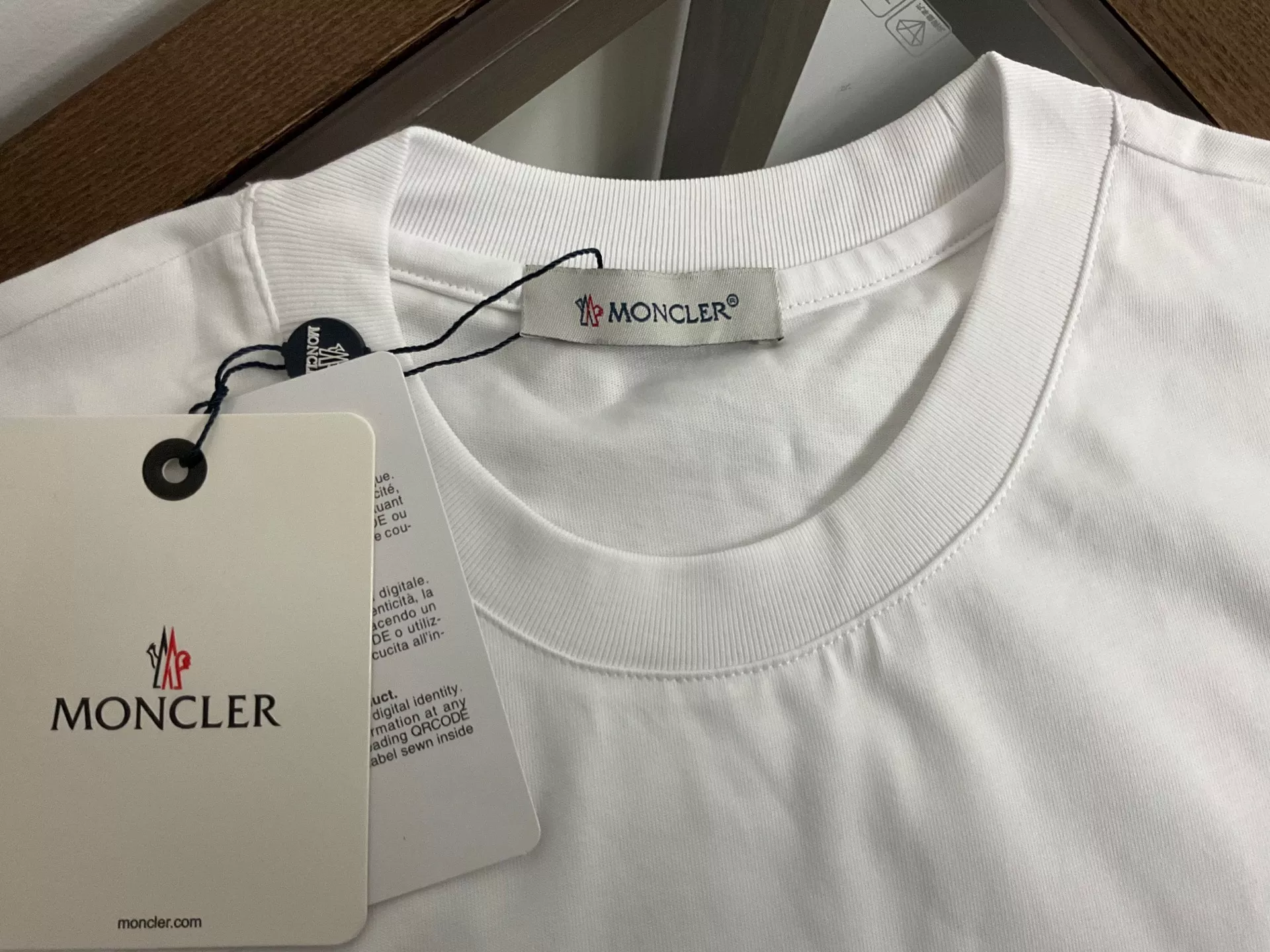 WellDesigned 6812 Moncler T-Shirts Sleeveless For Unisex