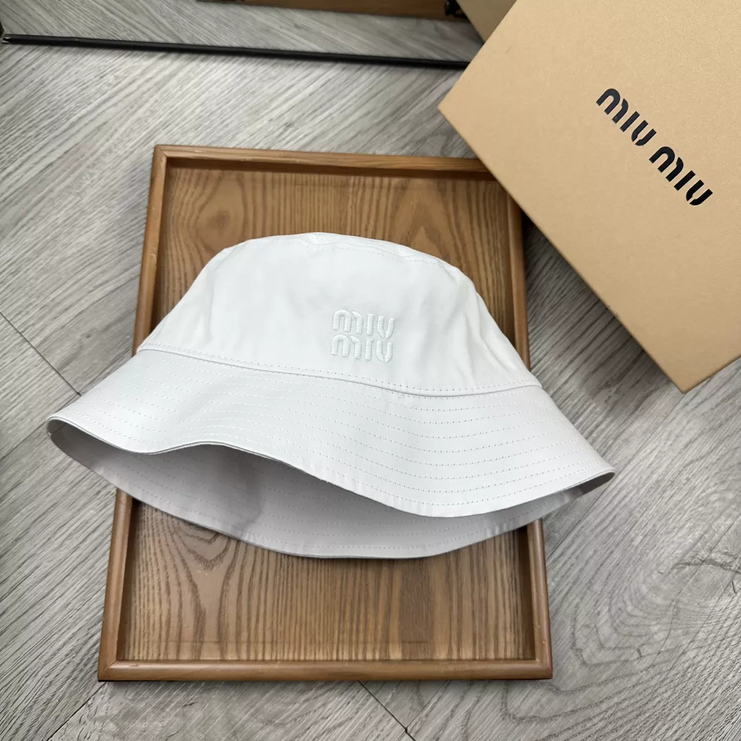 WellDesigned 6931 MIU MIU Caps