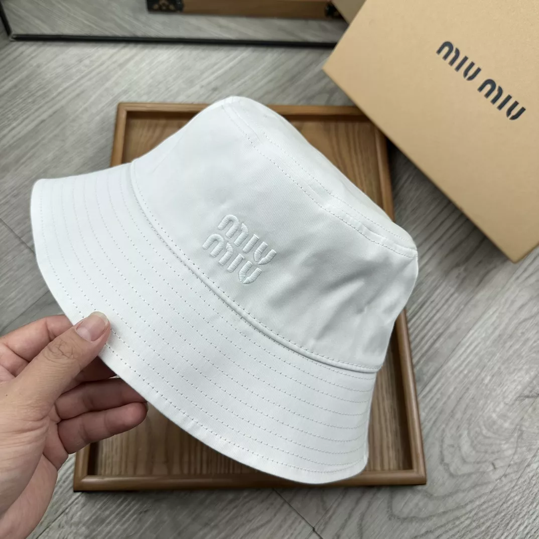 WellDesigned 6931 MIU MIU Caps