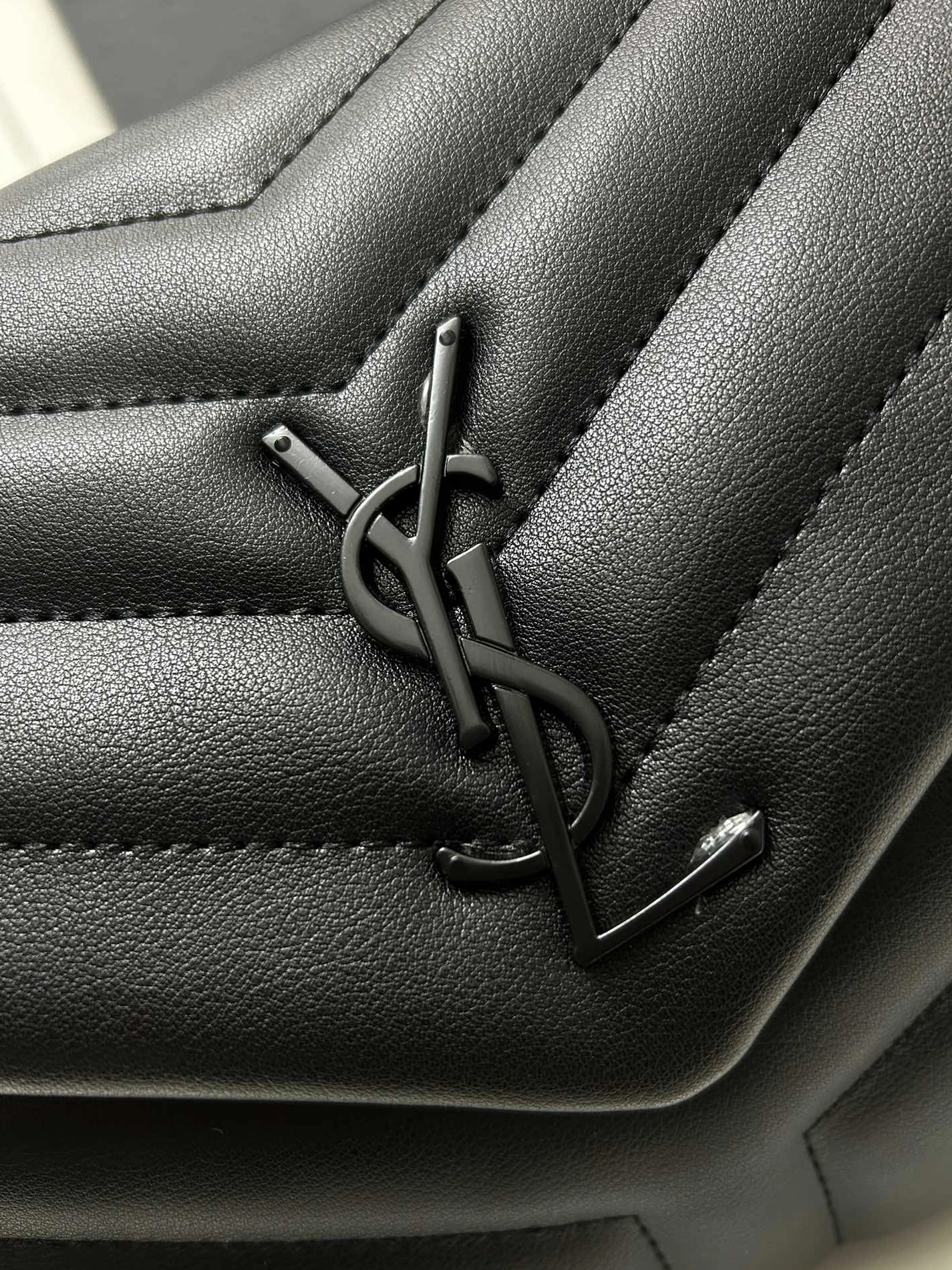 WellDesigned 6956 Yves Saint Laurent YSL AAA Quality Shoulder Bags For Women
