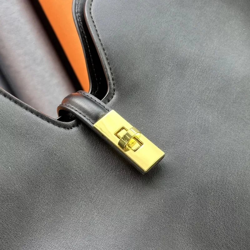 WellDesigned 7095 Louis Vuitton AAA Quality Messenger Bags For Women