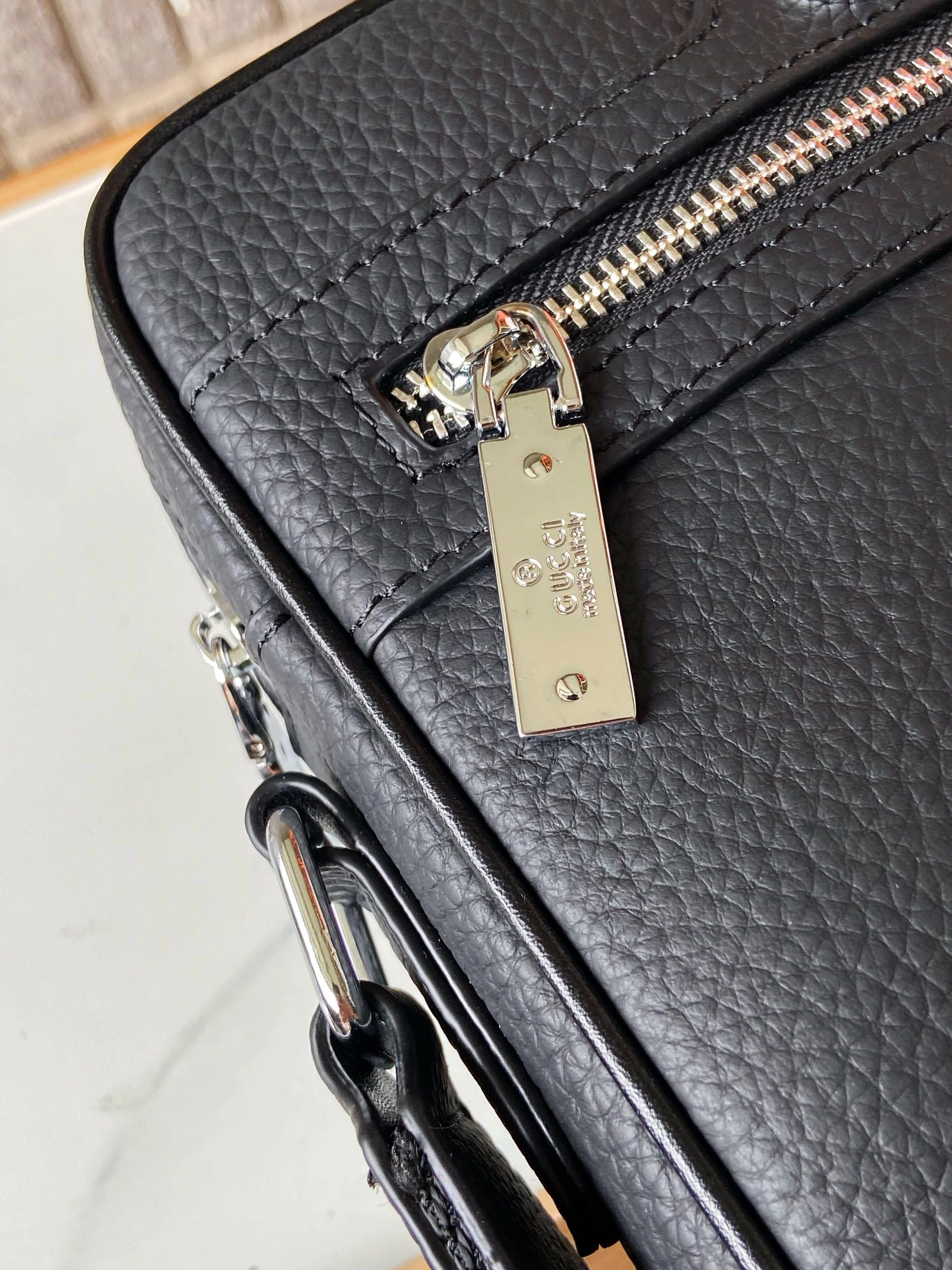WellDesigned 724 Gucci AAA Man Messenger Bags