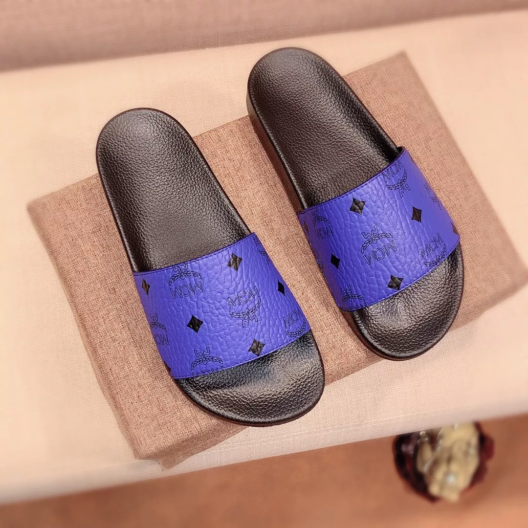 WellDesigned 7286 MCM Slippers For Men