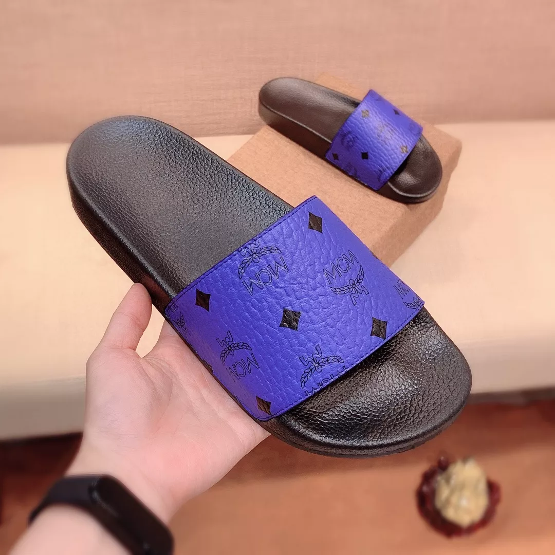 WellDesigned 7286 MCM Slippers For Men