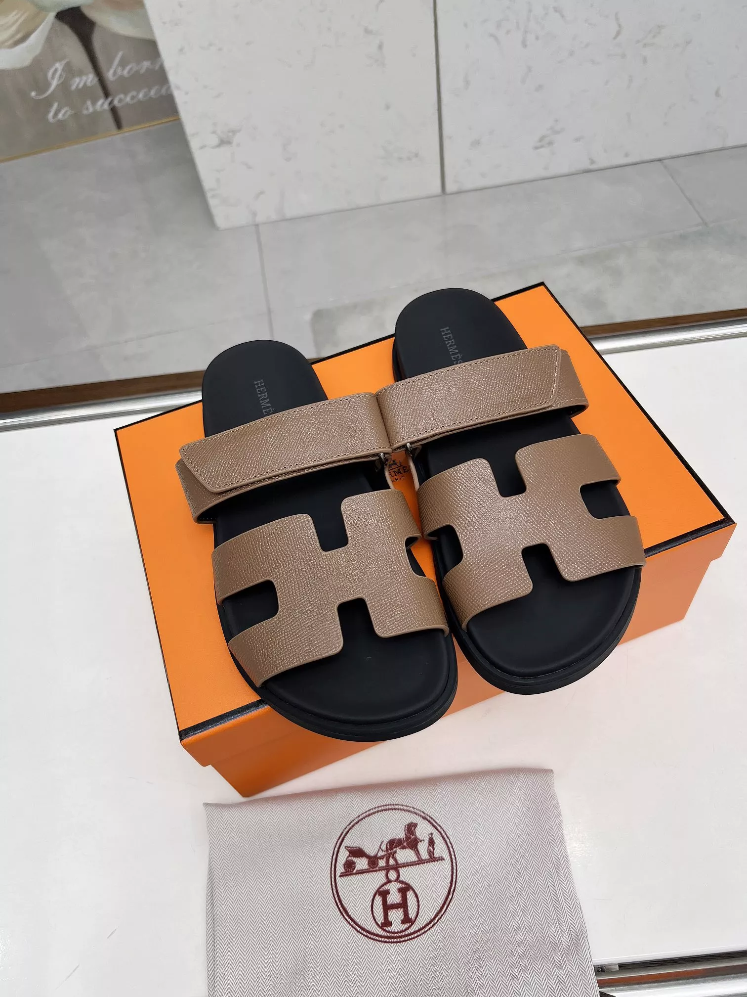 WellDesigned 7361 Hermes Slippers For Women