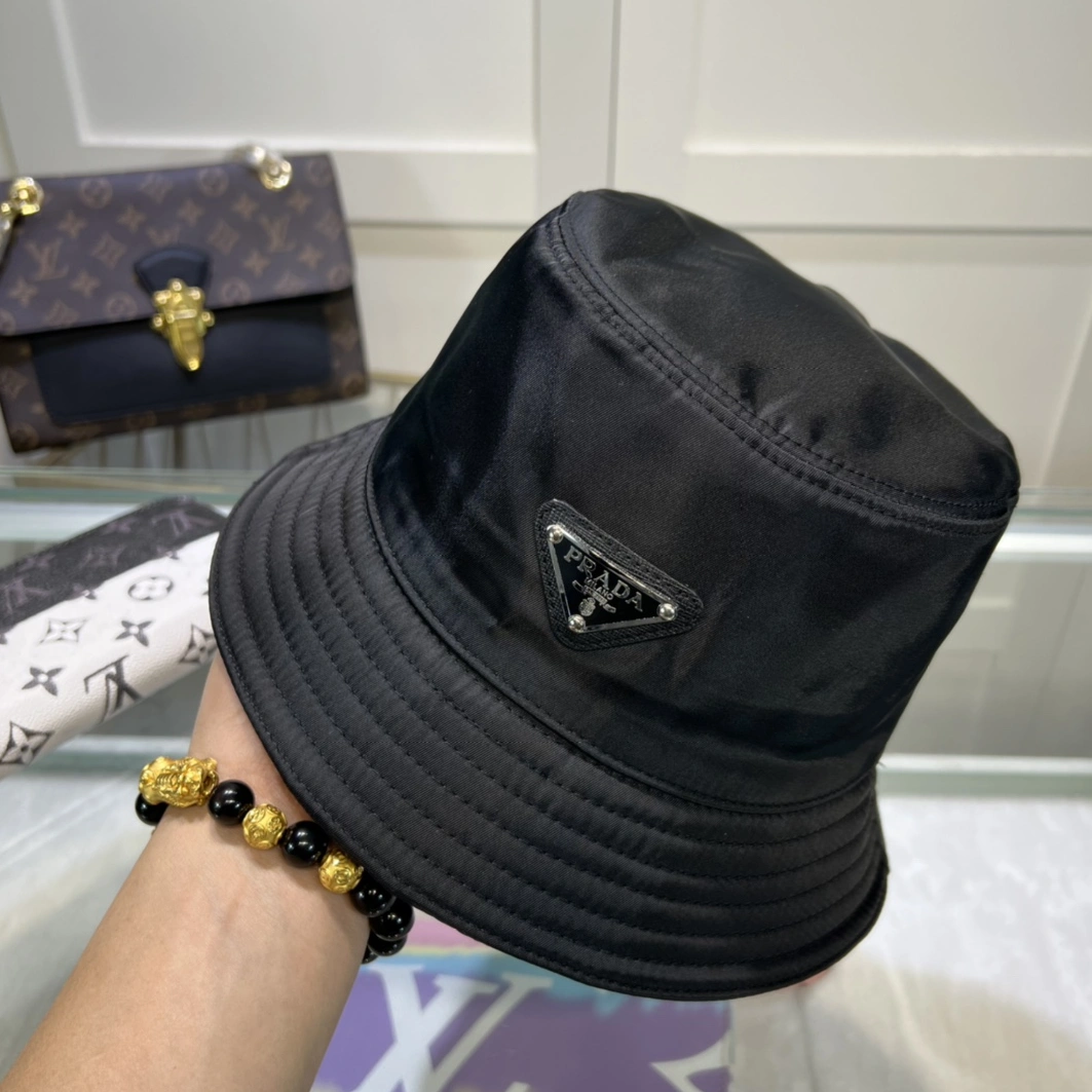 WellDesigned 7369 Prada Caps