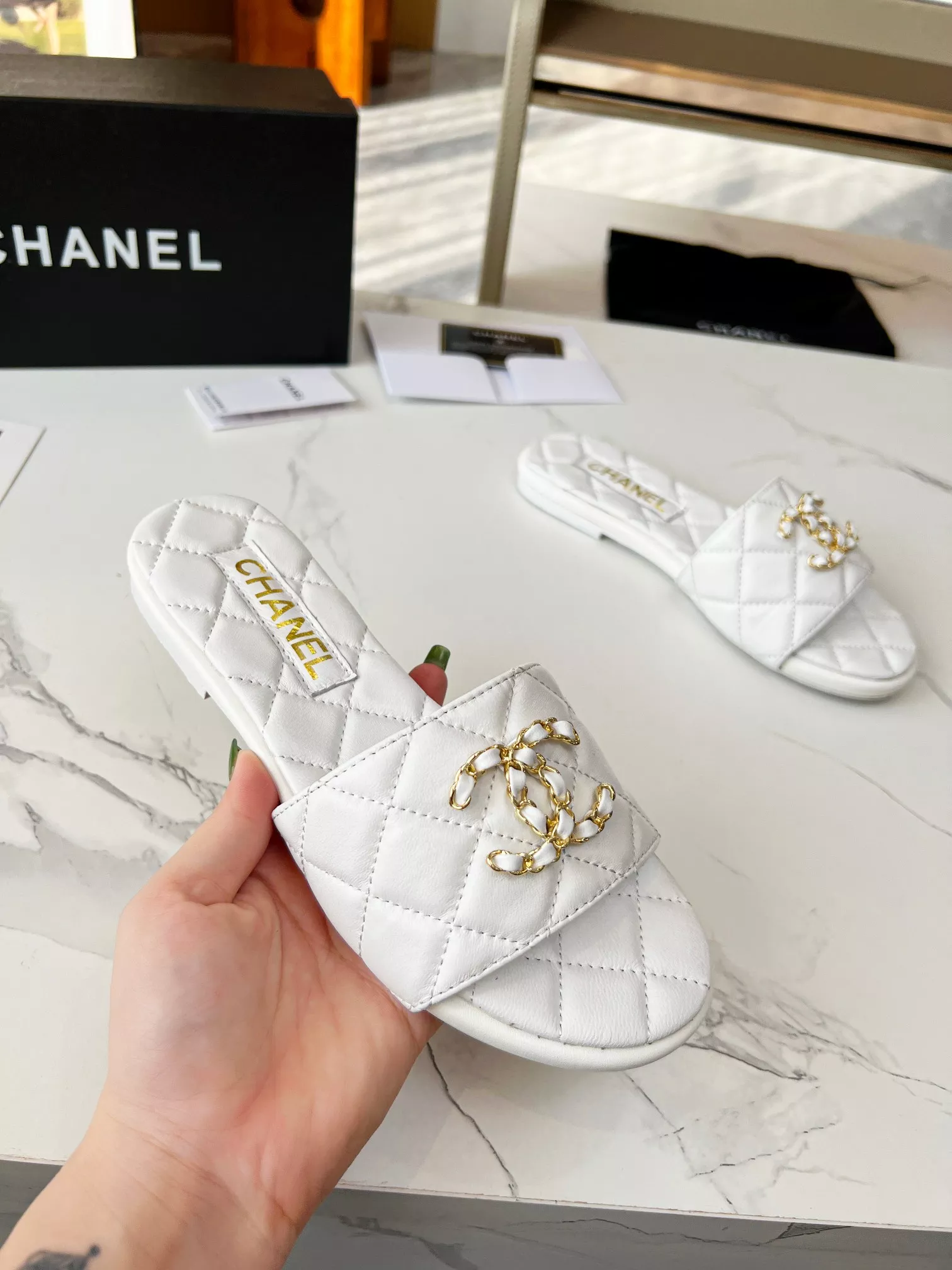 WellDesigned 7422 Chanel Slippers For Women