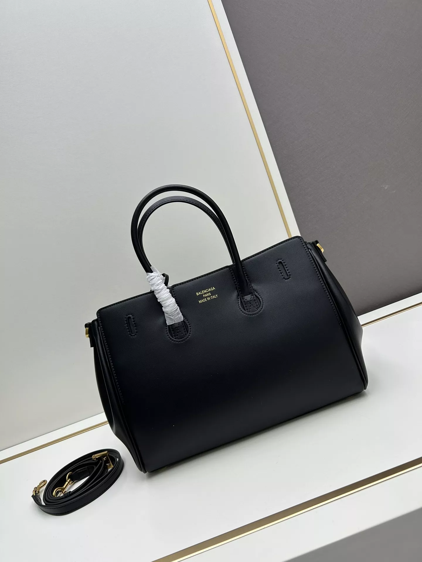 WellDesigned 743 Balenciaga AAA Quality Handbags For Women
