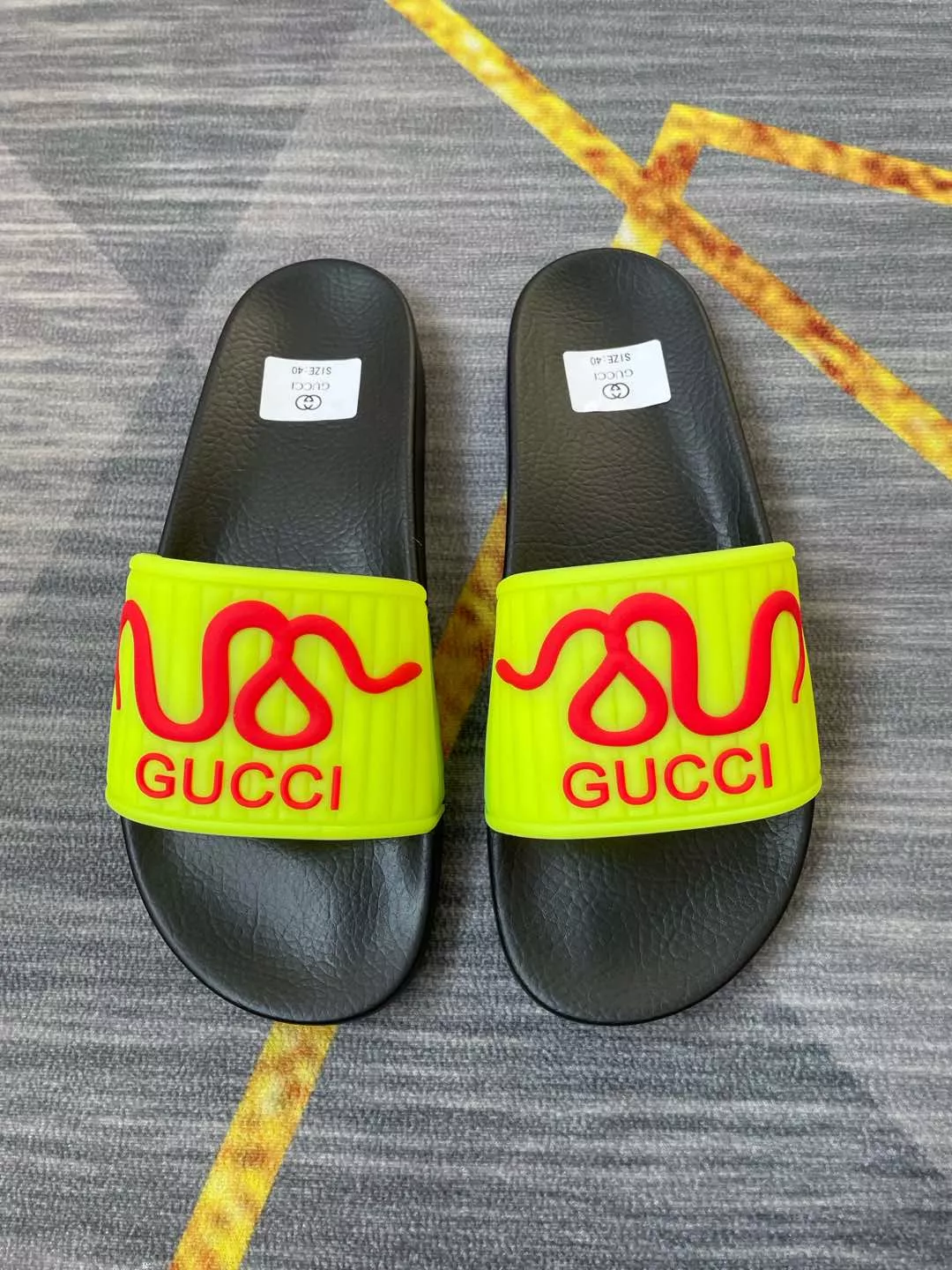 WellDesigned 7438 Gucci Slippers For Men