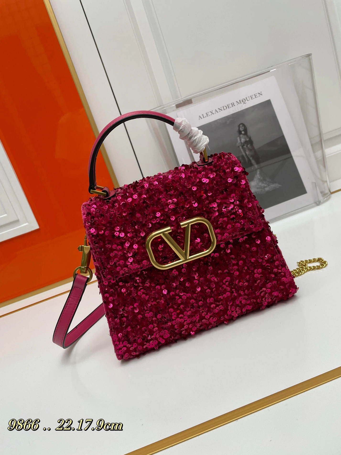 WellDesigned 748 Valentino AAA Quality Handbags For Women