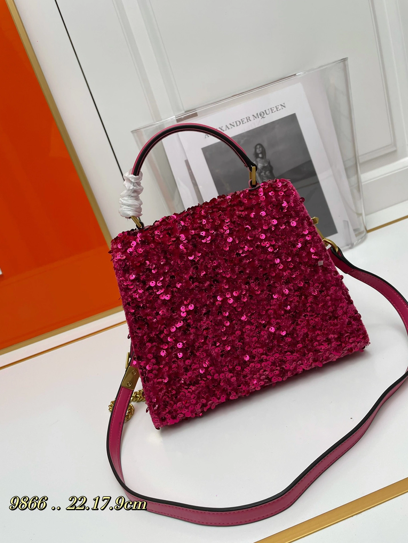 WellDesigned 748 Valentino AAA Quality Handbags For Women