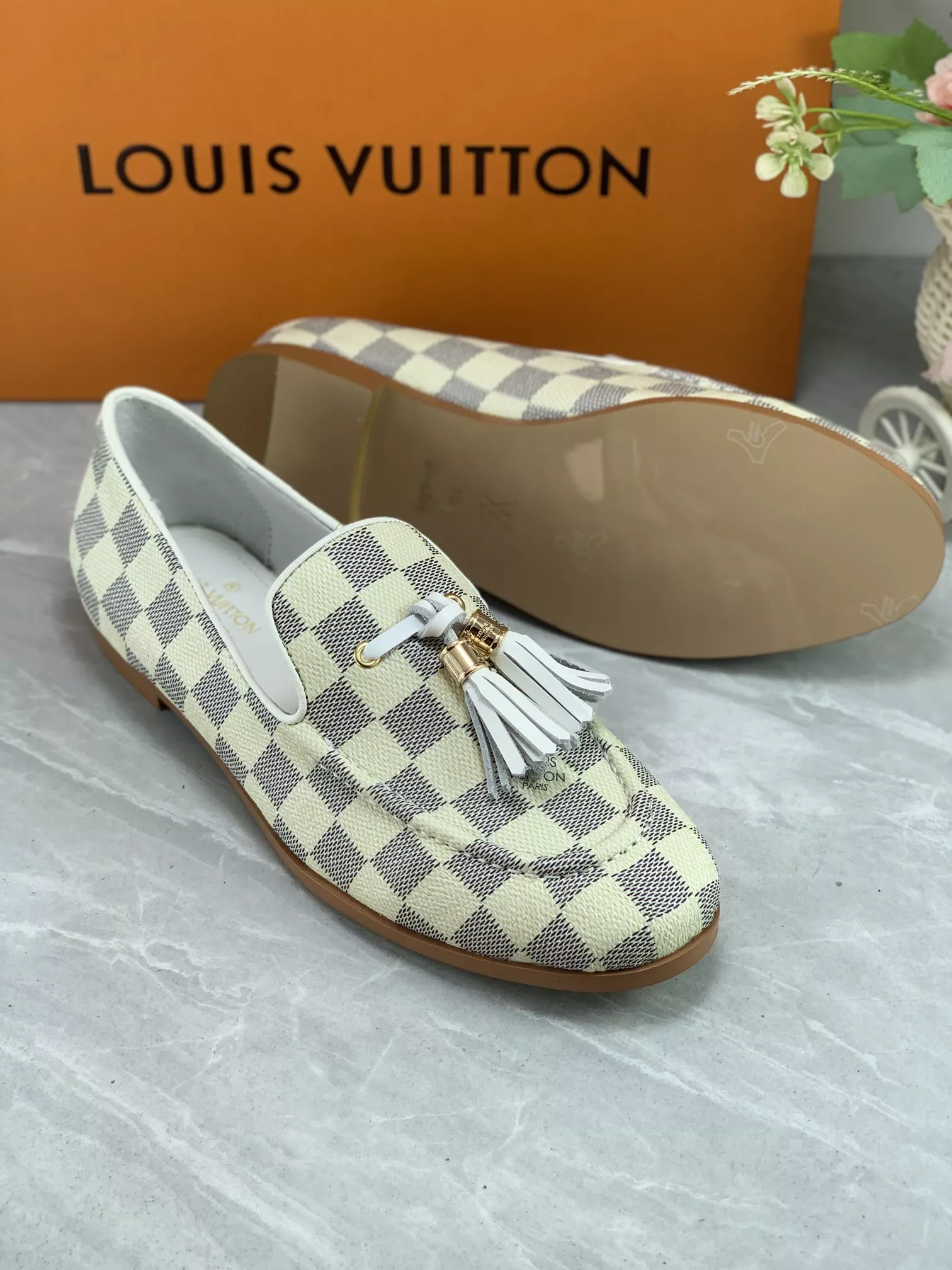 WellDesigned 7501 Louis Vuitton LV Oxfords Shoes For Women