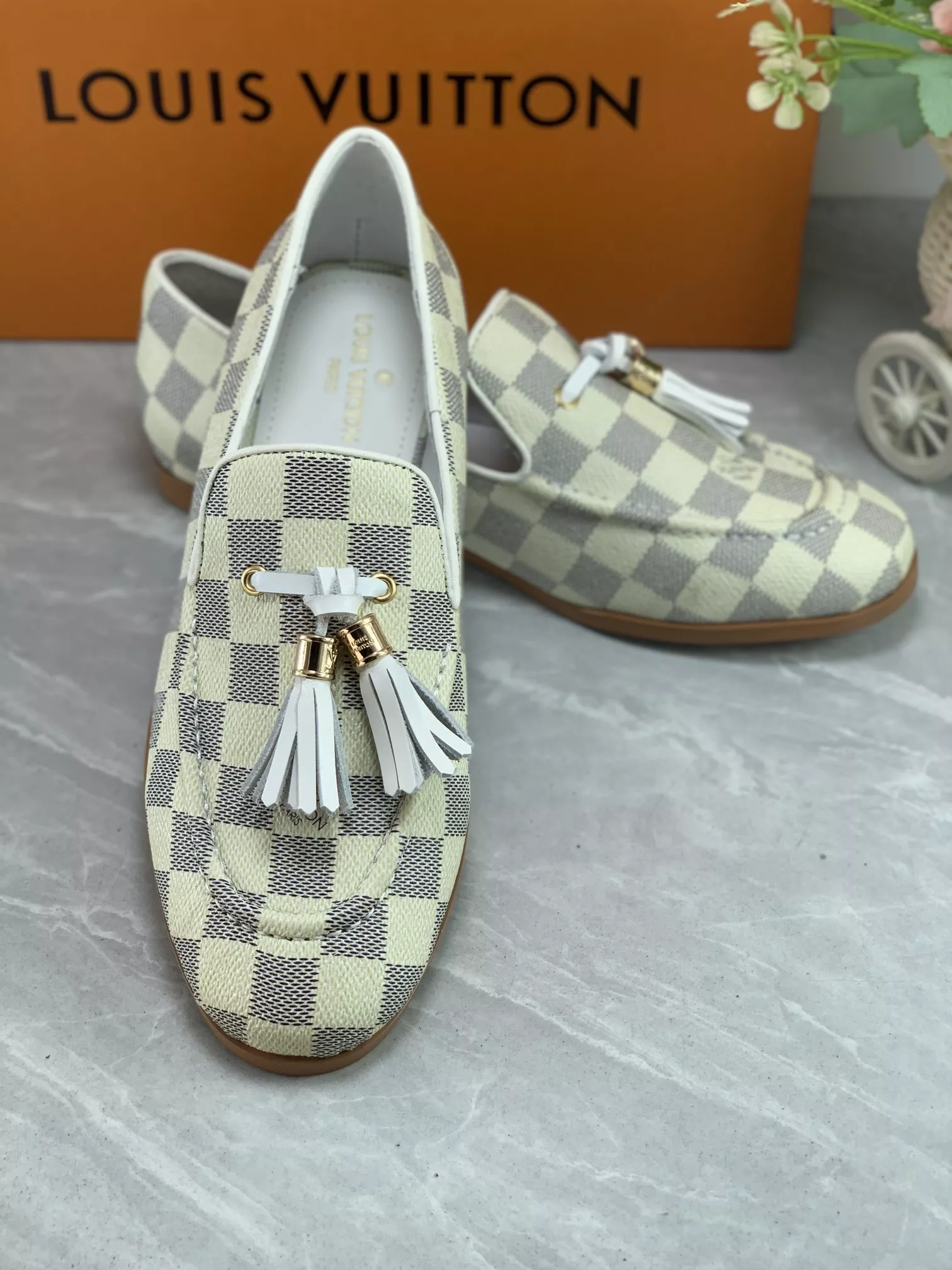 WellDesigned 7501 Louis Vuitton LV Oxfords Shoes For Women
