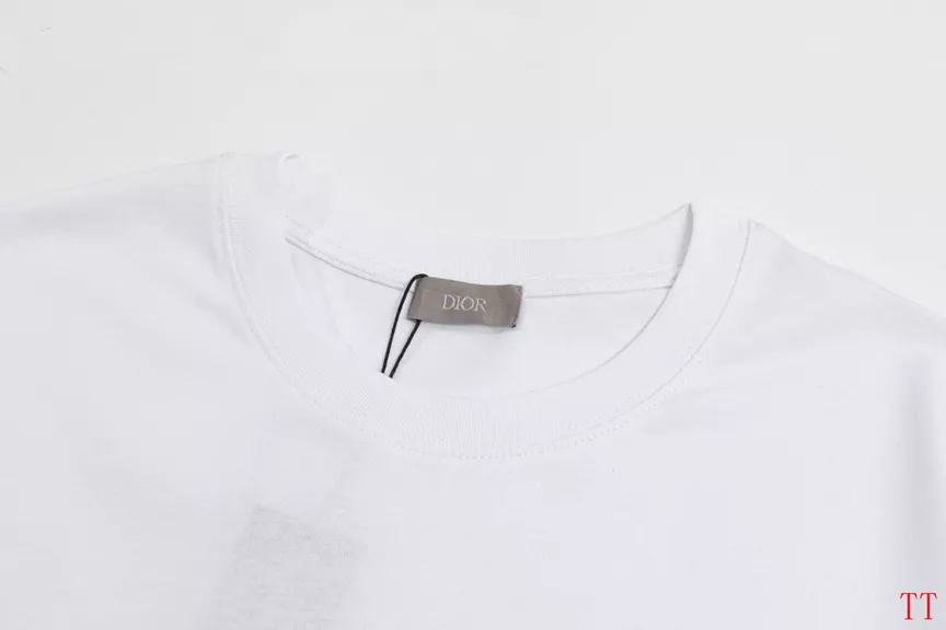 WellDesigned 7792 Christian Dior T-Shirts Short Sleeved For Unisex