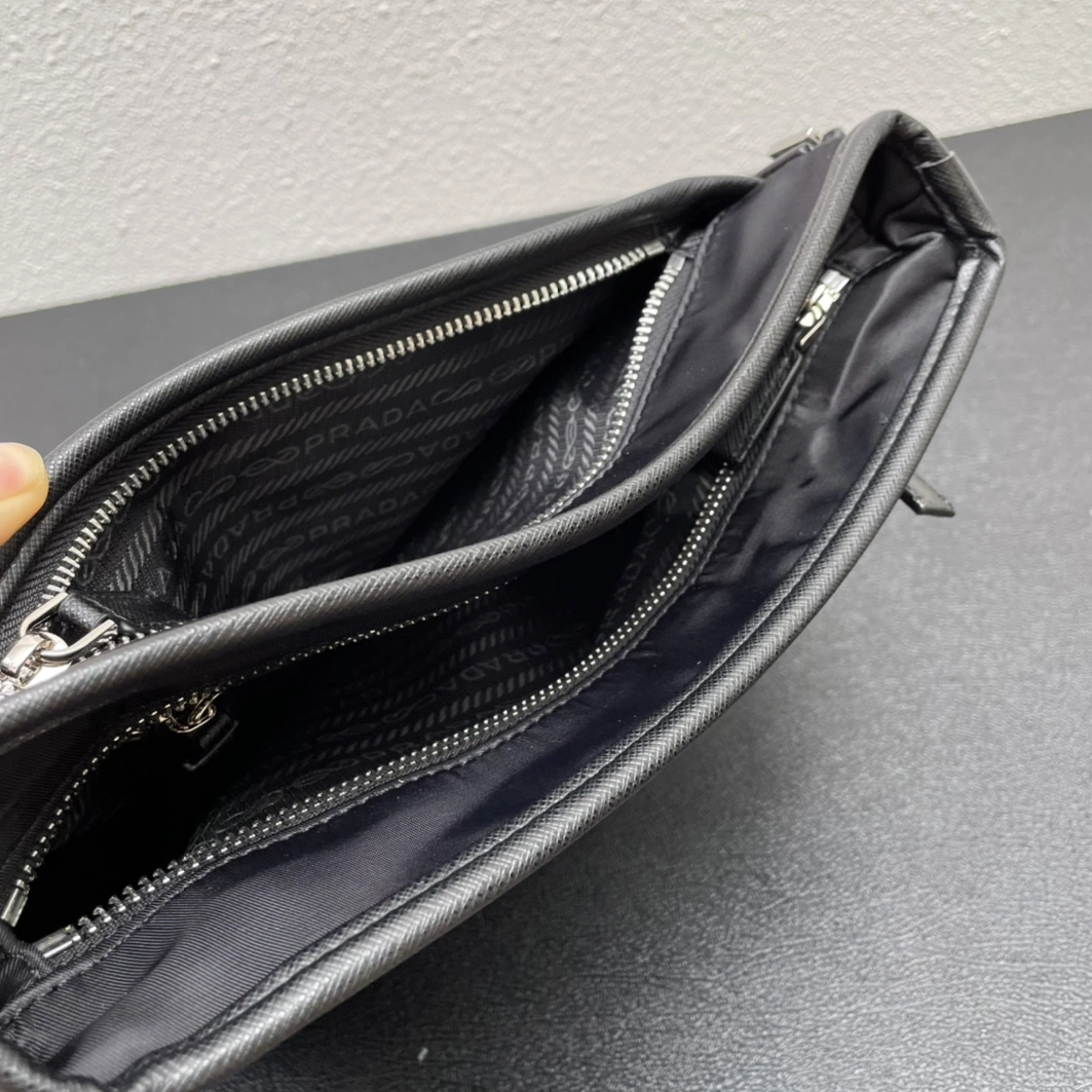 WellDesigned 7842 Prada AAA Man Messenger Bags