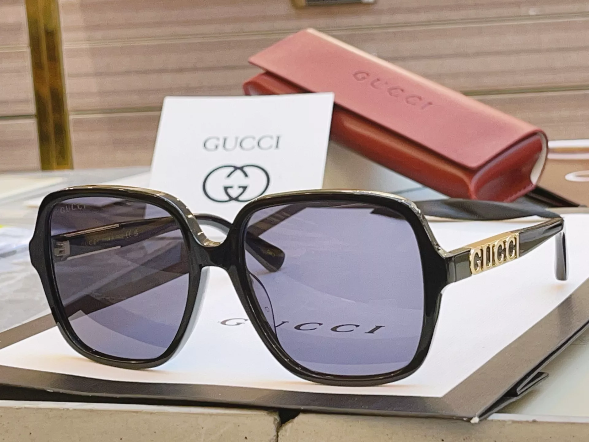 WellDesigned 7863 Gucci AAA Quality Sunglasses