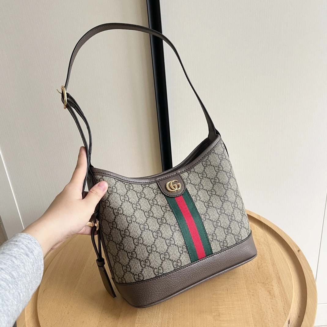 WellDesigned 7898 Gucci AAA Quality Shoulder Bags For Women