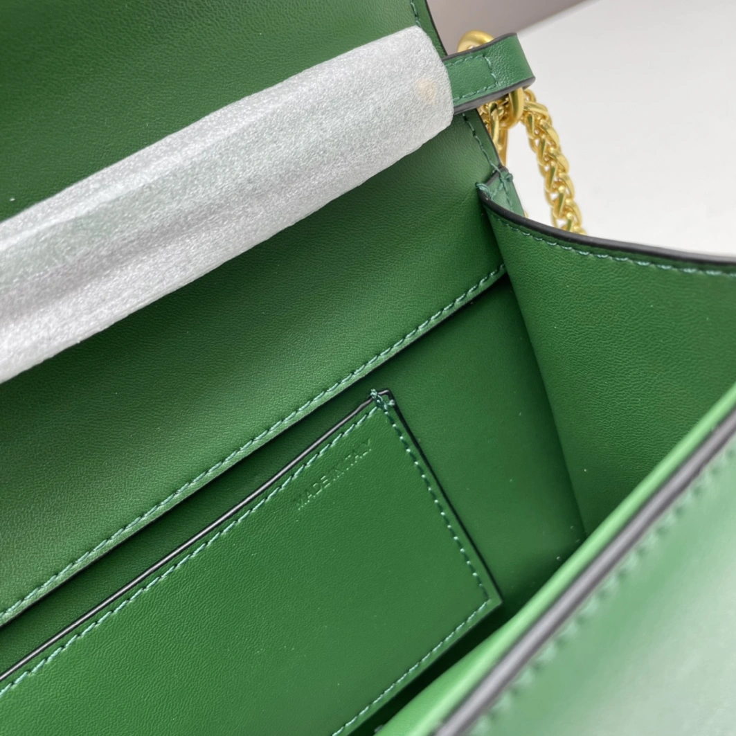 WellDesigned 7930 Valentino AAA Quality Shoulder Bags For Women