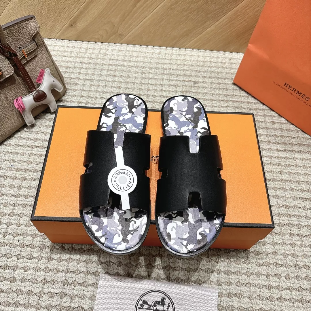 WellDesigned 8180 Hermes Slippers For Men