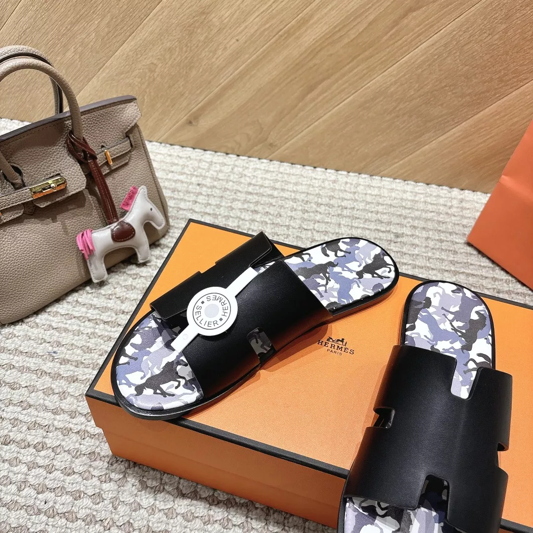 WellDesigned 8180 Hermes Slippers For Men