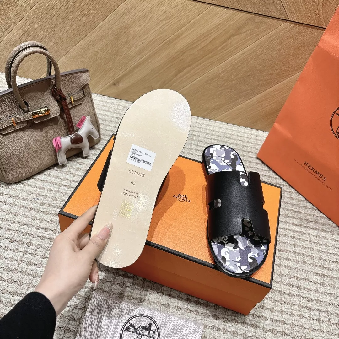 WellDesigned 8180 Hermes Slippers For Men