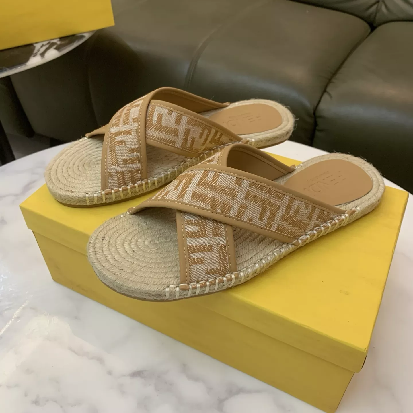 WellDesigned 8191 Fendi Slippers For Men