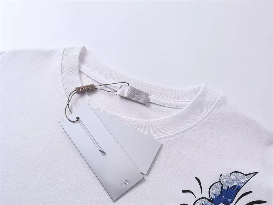 WellDesigned 8233 Christian Dior T-Shirts Short Sleeved For Unisex