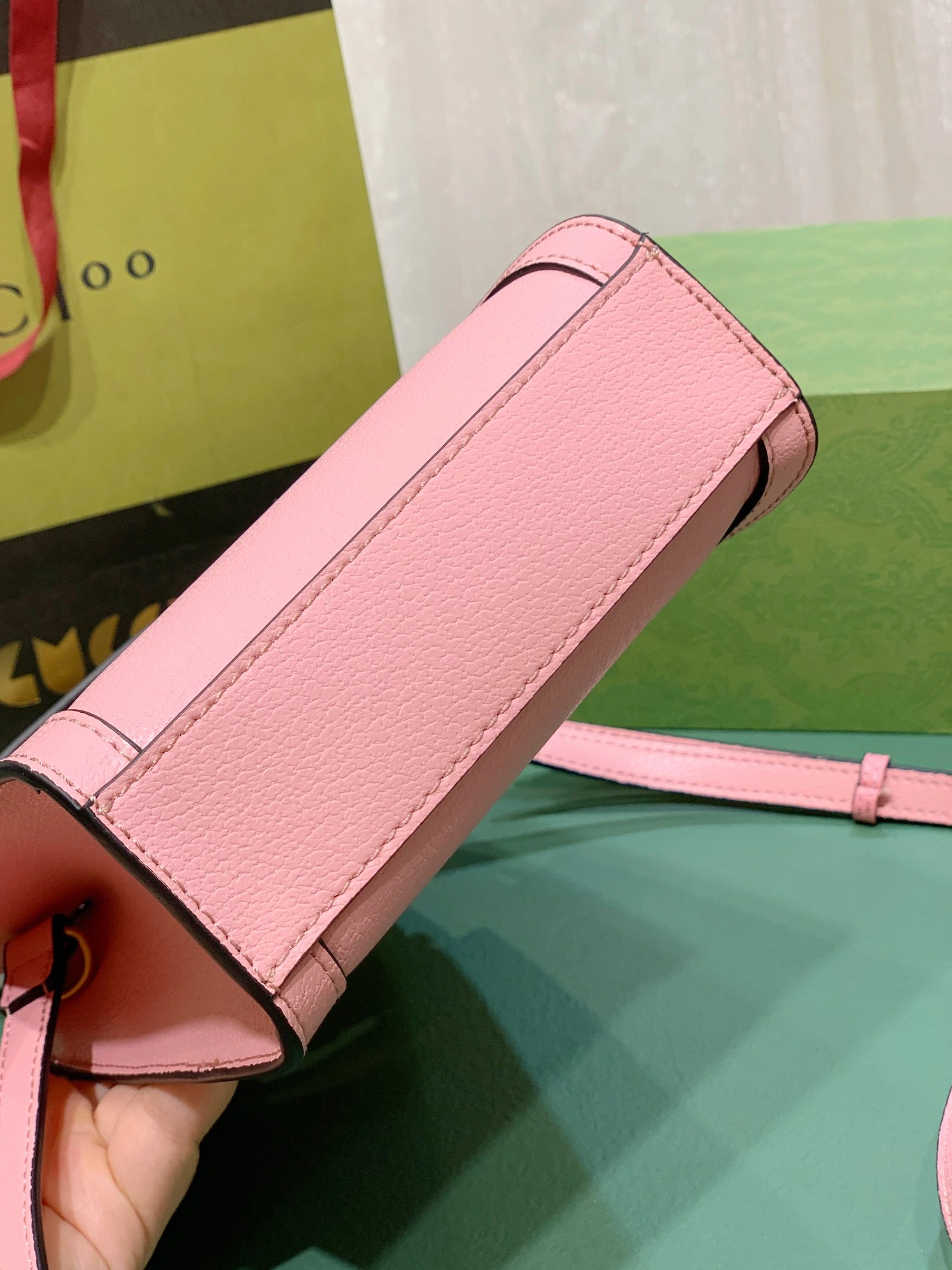 WellDesigned 8441 Gucci AAA Quality Handbags For Women
