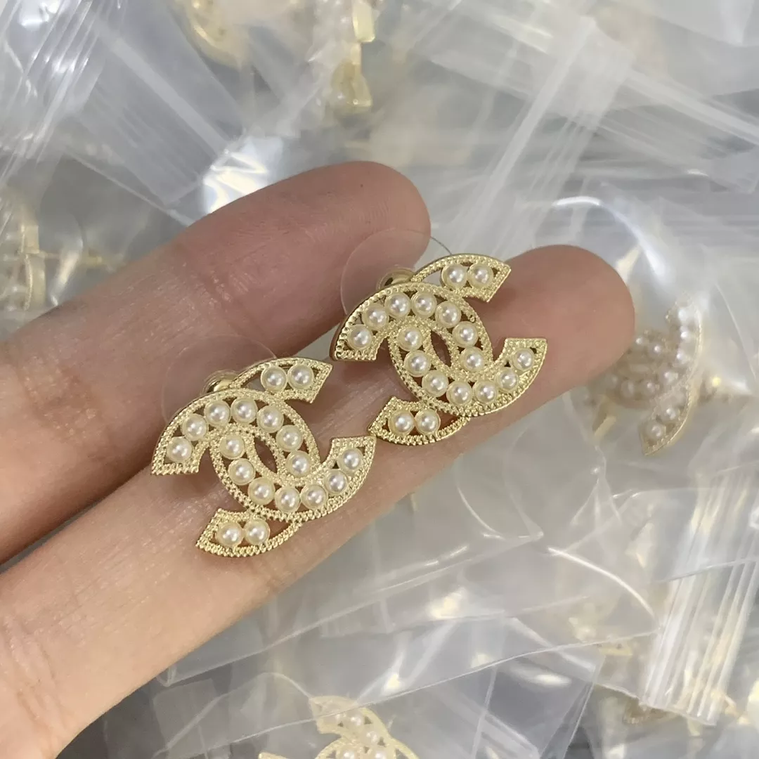 WellDesigned 8474 Chanel Earrings For Women