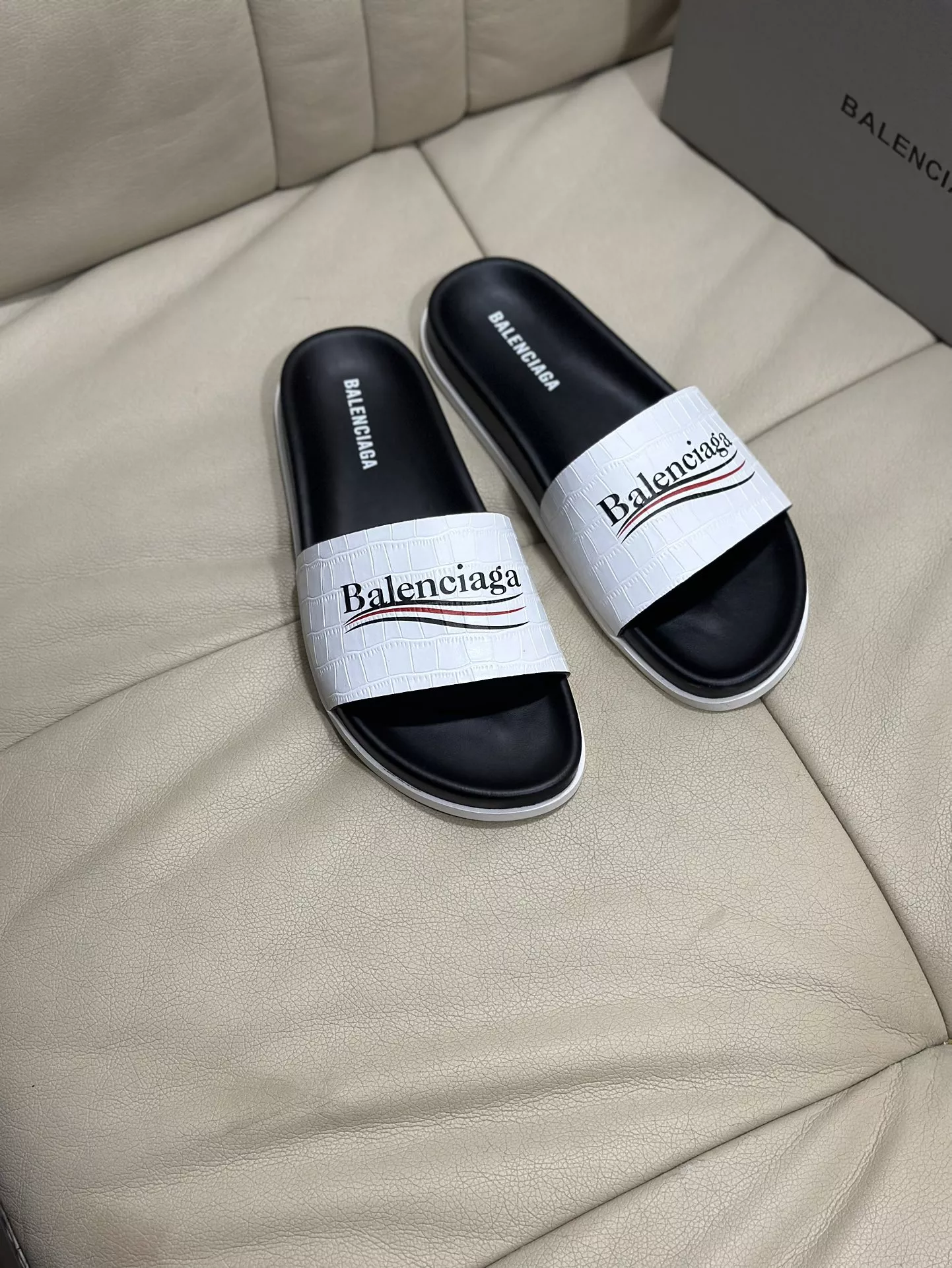 WellDesigned 8607 Balenciaga Slippers For Men