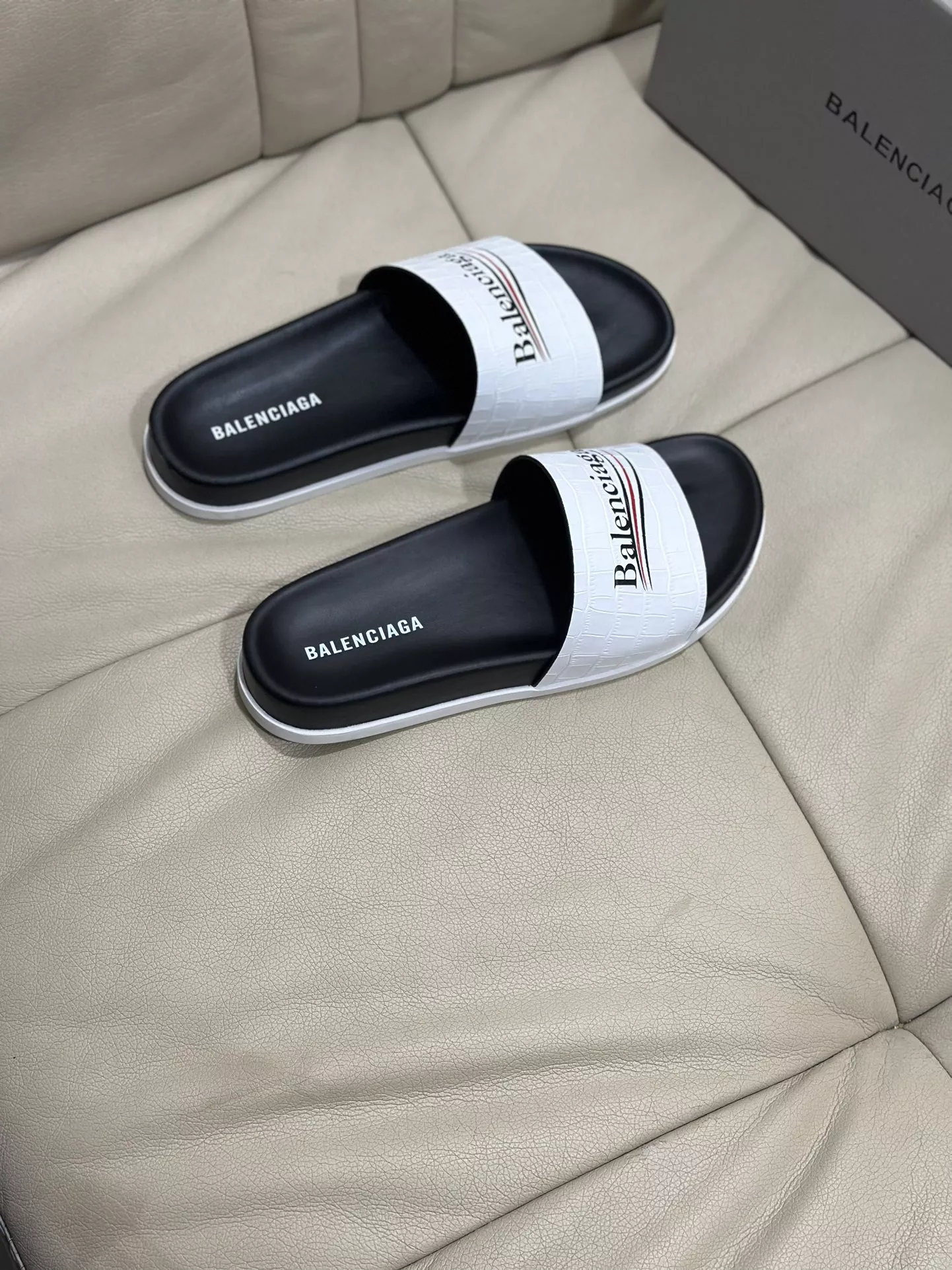 WellDesigned 8607 Balenciaga Slippers For Men