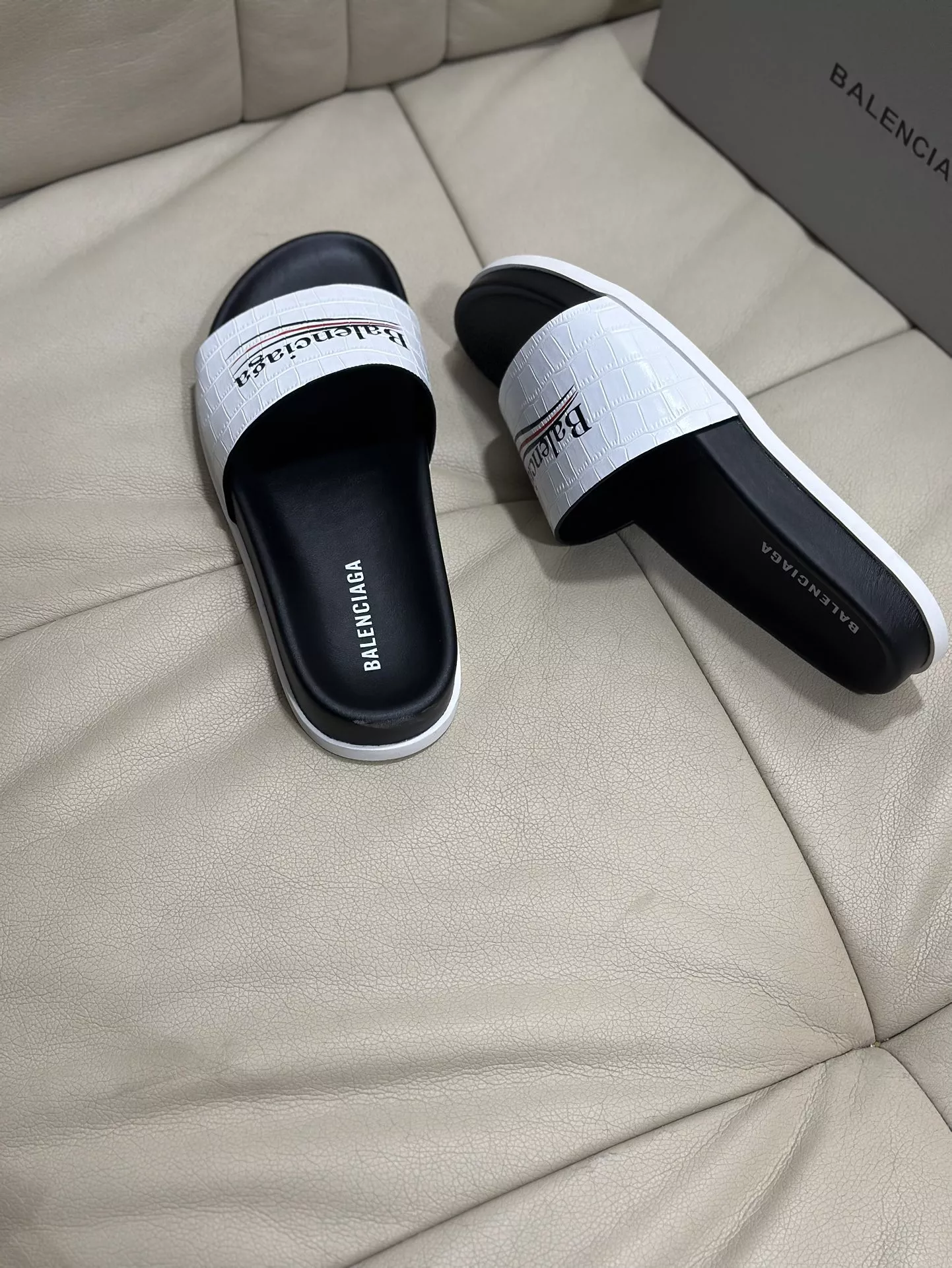 WellDesigned 8607 Balenciaga Slippers For Men