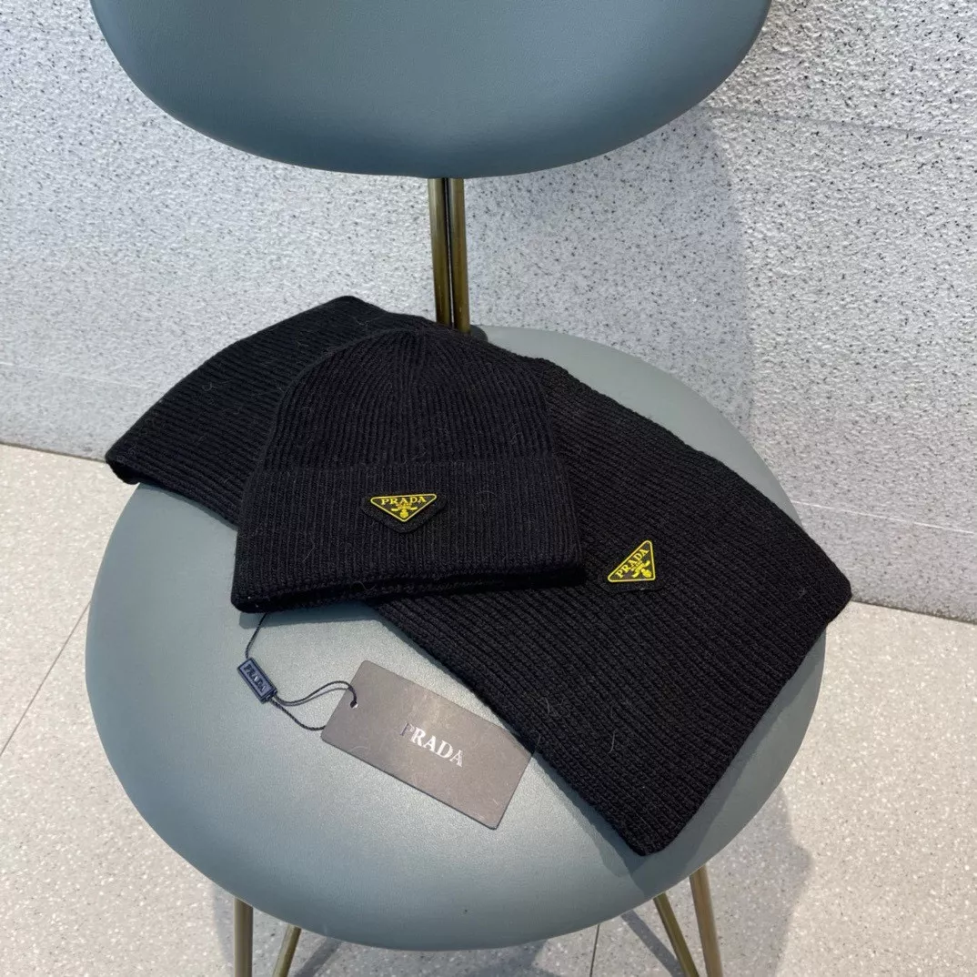WellDesigned 8640 Prada Hat and Scarf Set