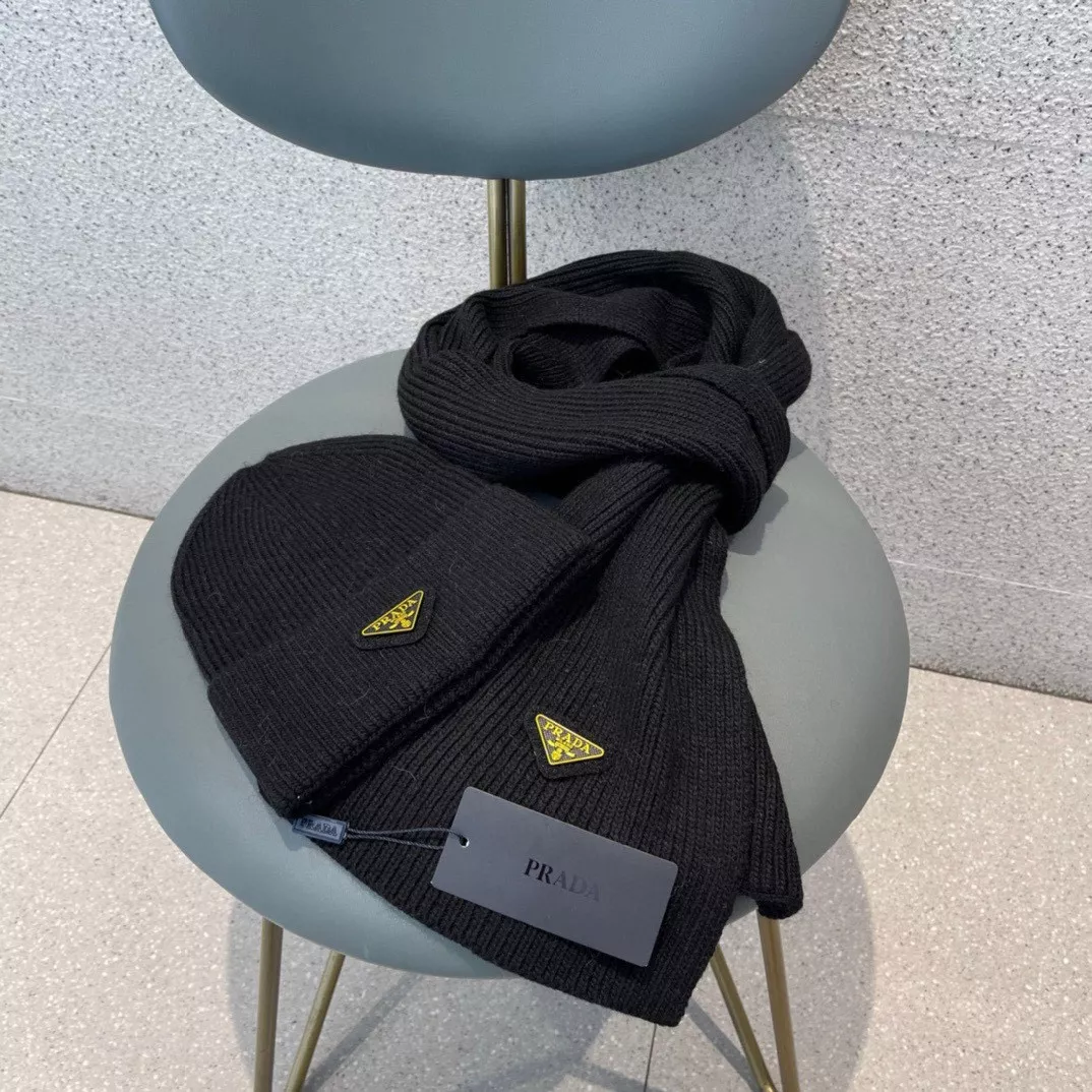 WellDesigned 8640 Prada Hat and Scarf Set
