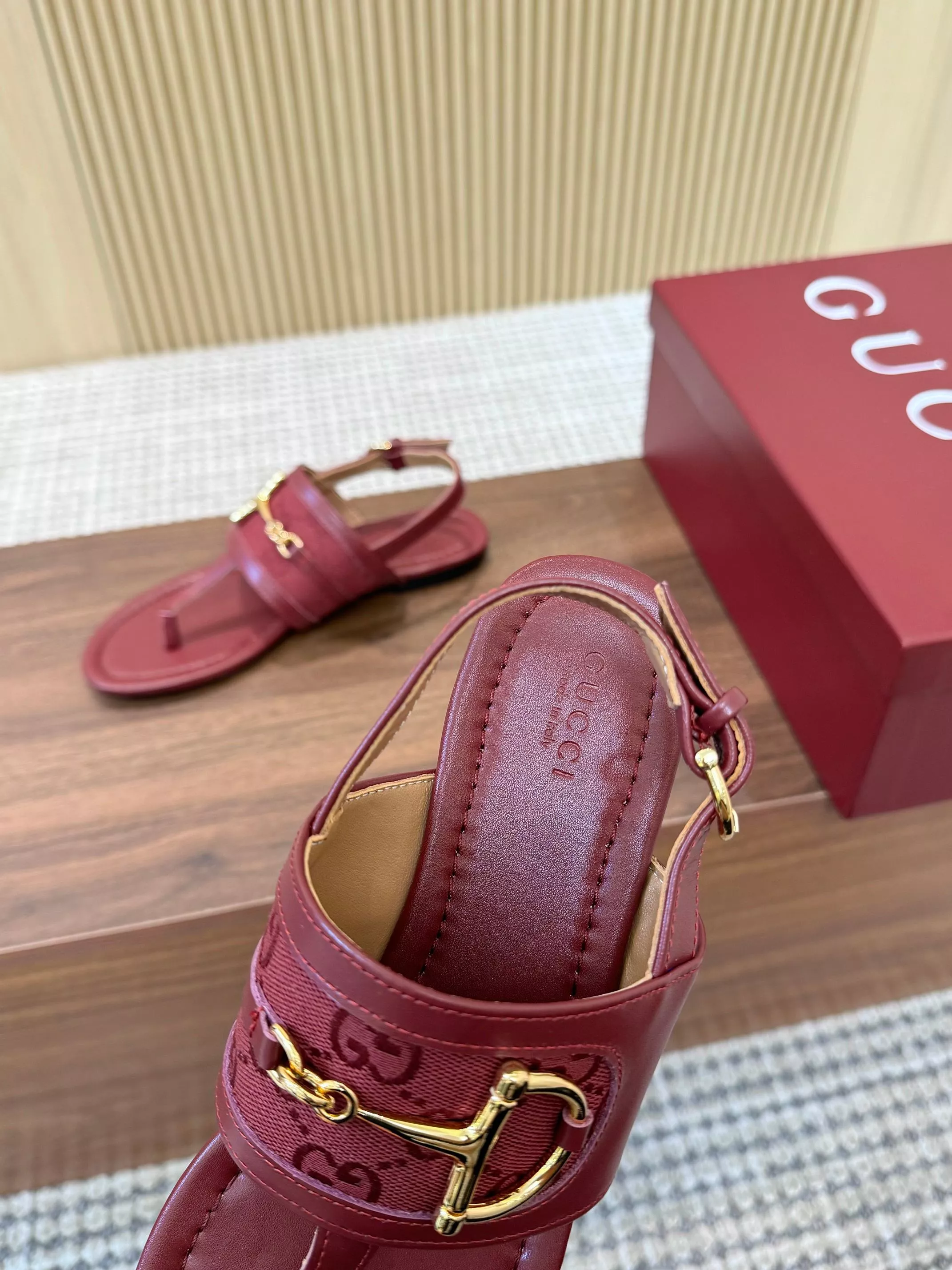 WellDesigned 8687 Gucci Sandal For Women