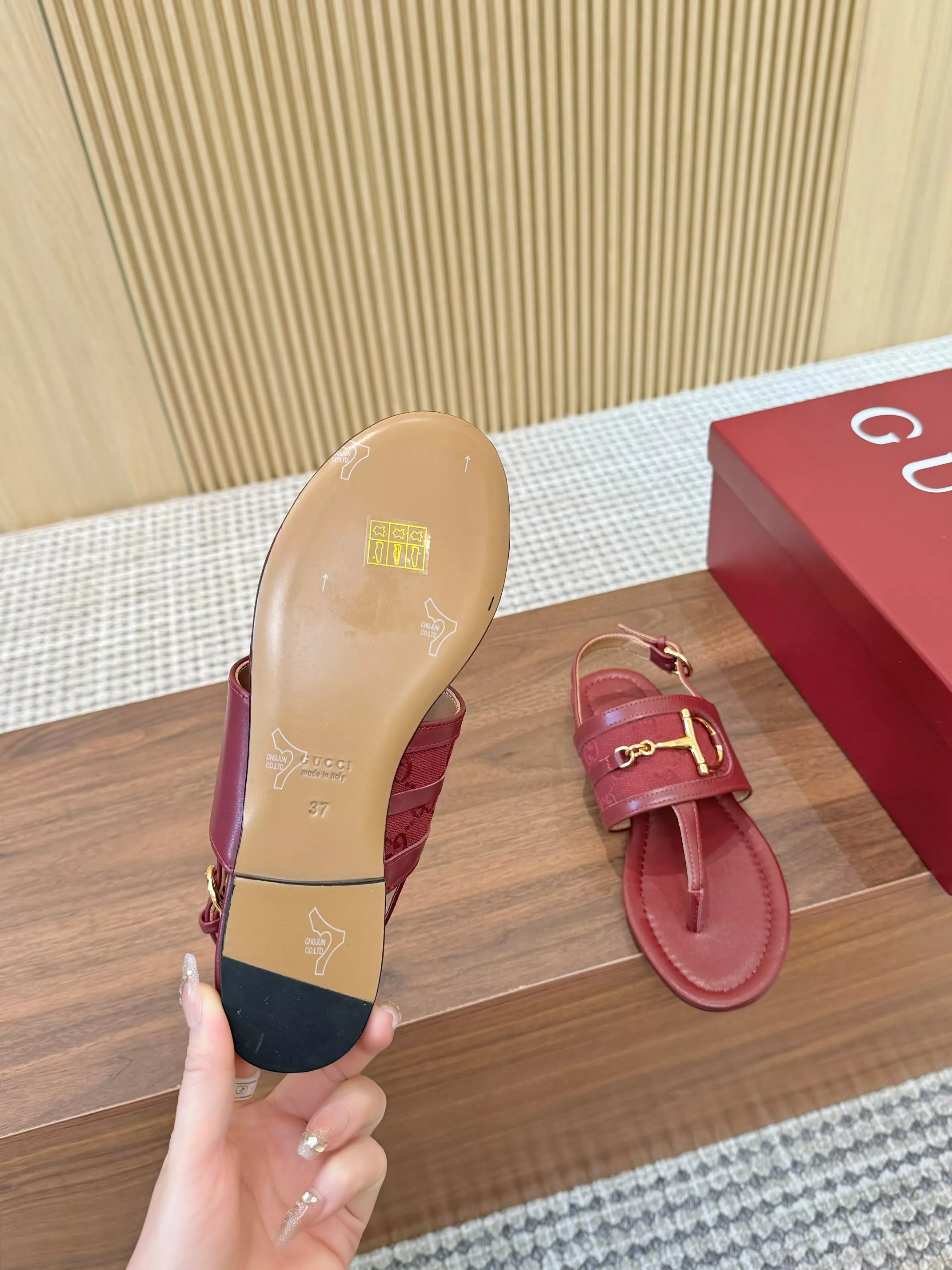 WellDesigned 8687 Gucci Sandal For Women