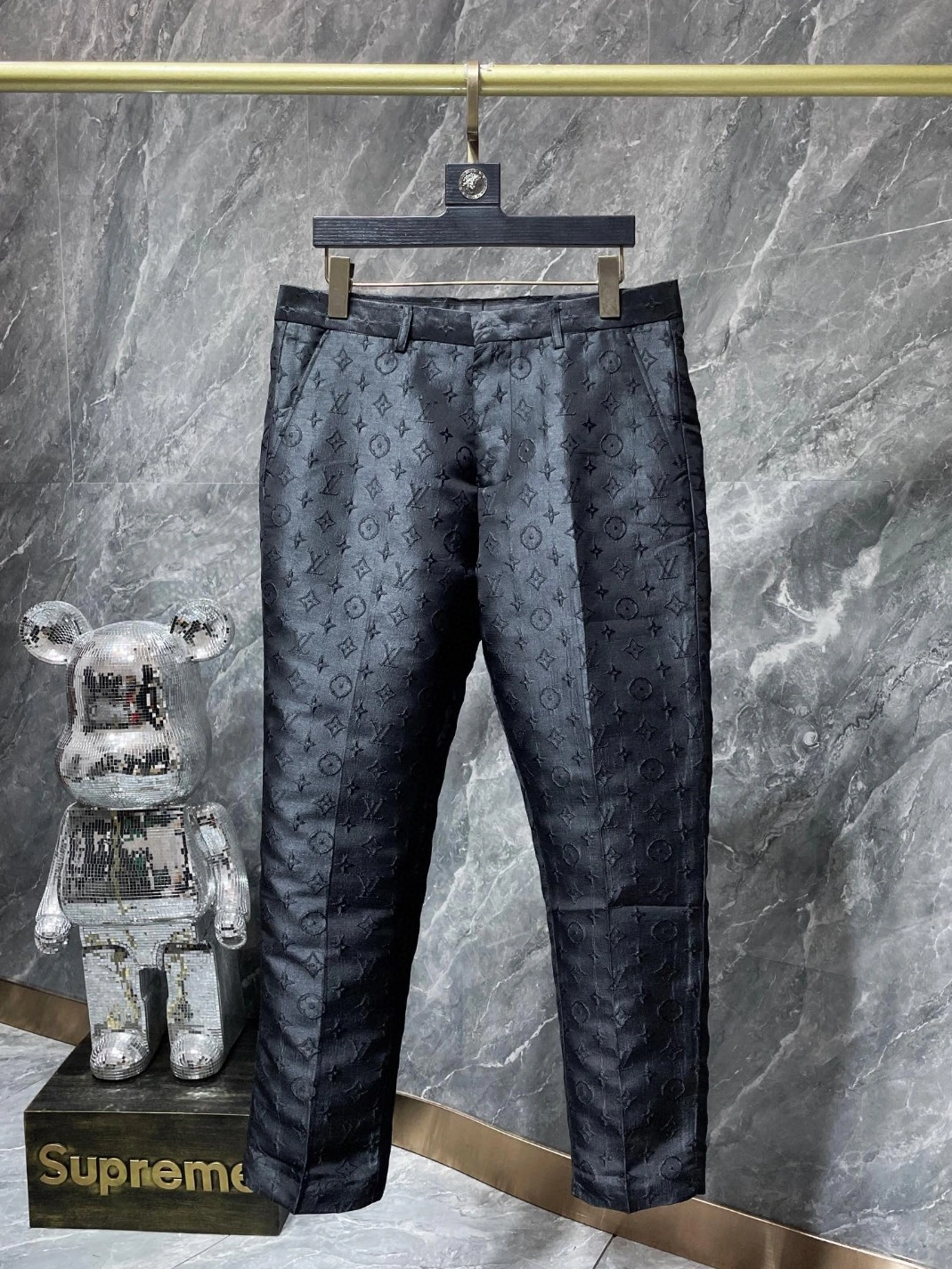 WellDesigned 8866 Louis Vuitton LV Pants For Men
