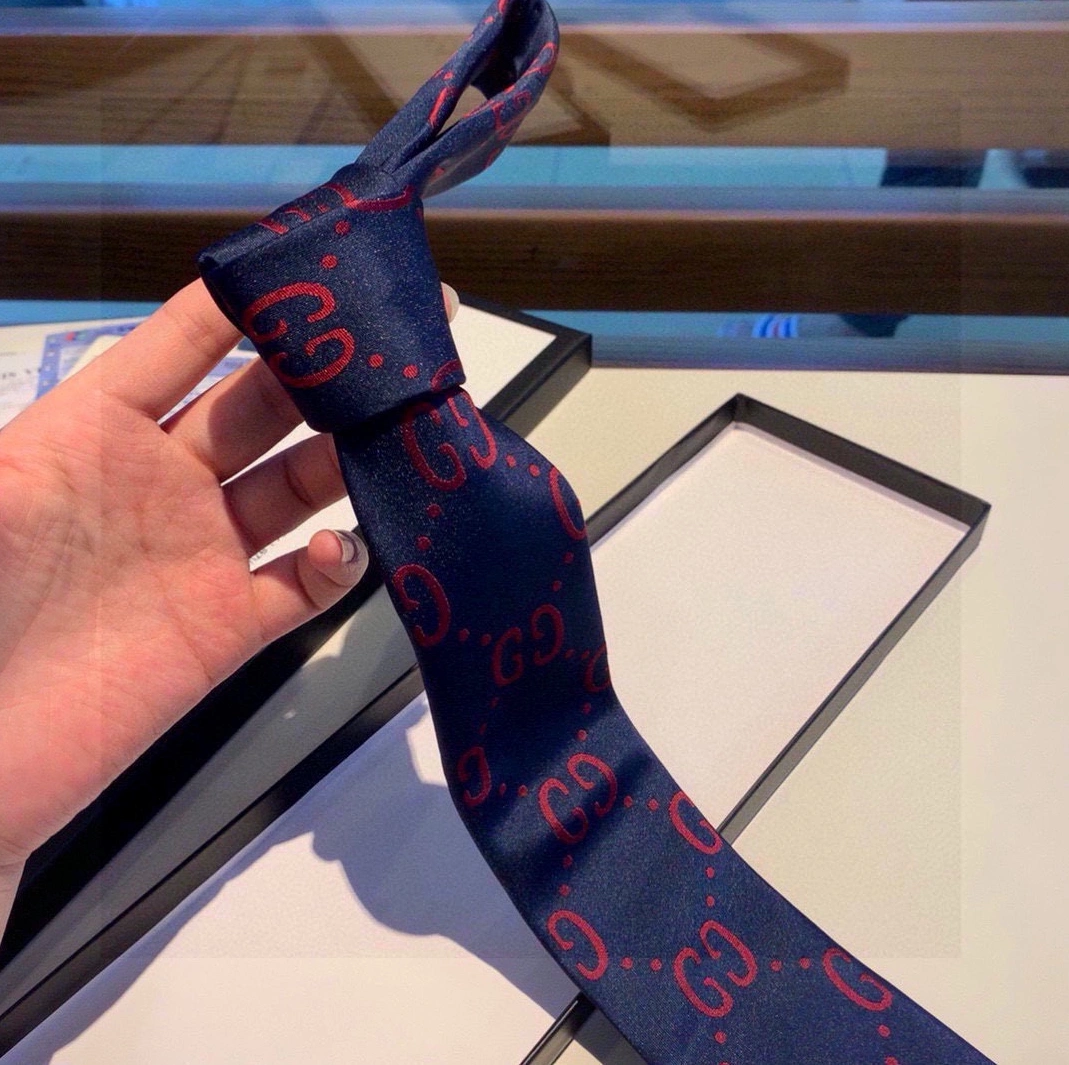 WellDesigned 8901 Gucci Necktie For Men