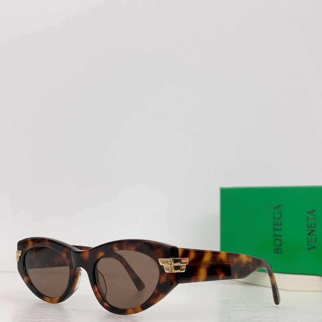 WellDesigned 8978 Bottega Veneta AAA Quality Sunglasses