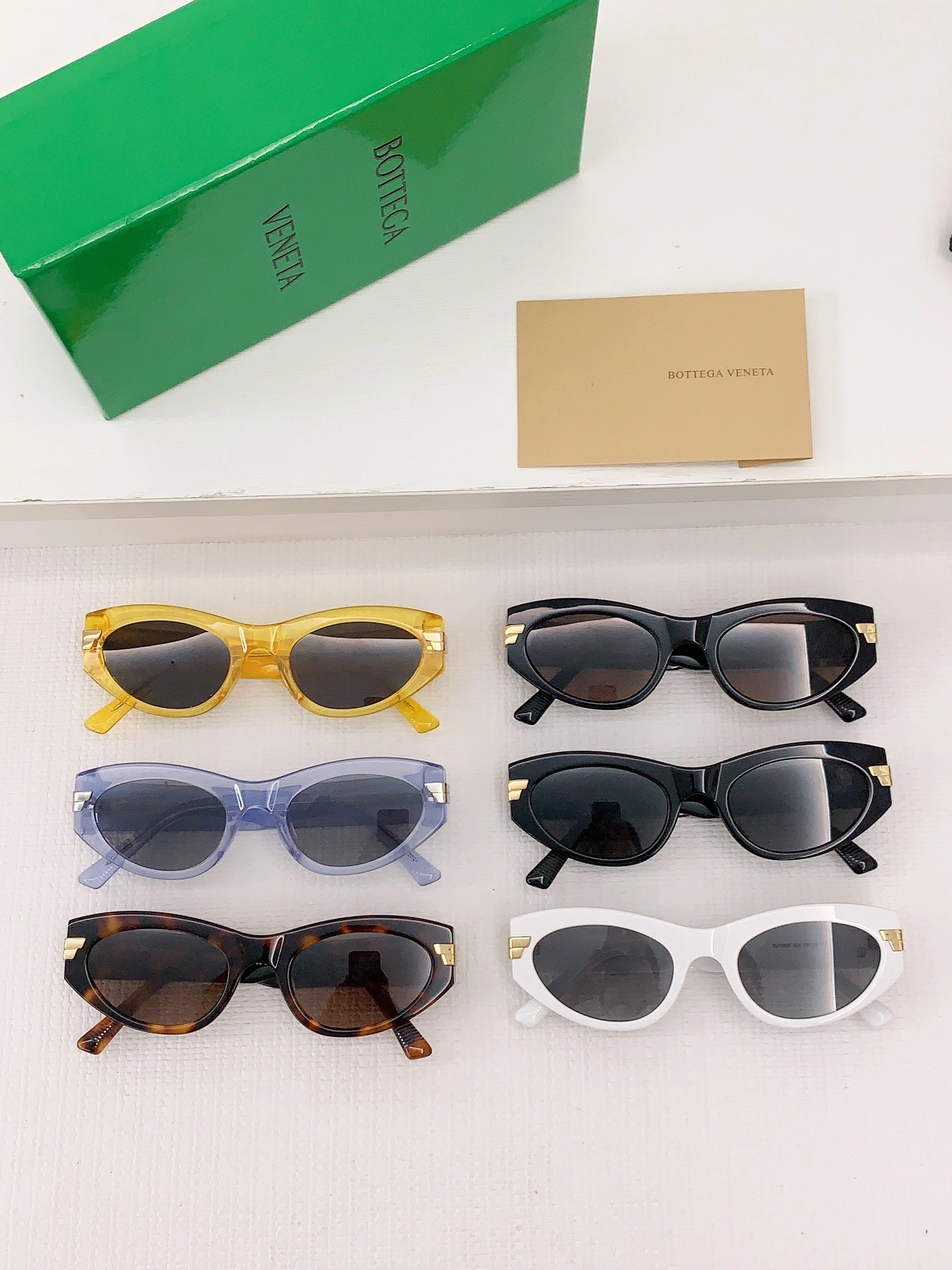 WellDesigned 8978 Bottega Veneta AAA Quality Sunglasses