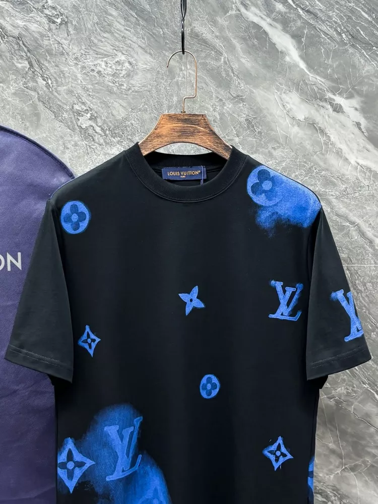 WellDesigned 9066 Louis Vuitton LV T-Shirts Short Sleeved For Unisex