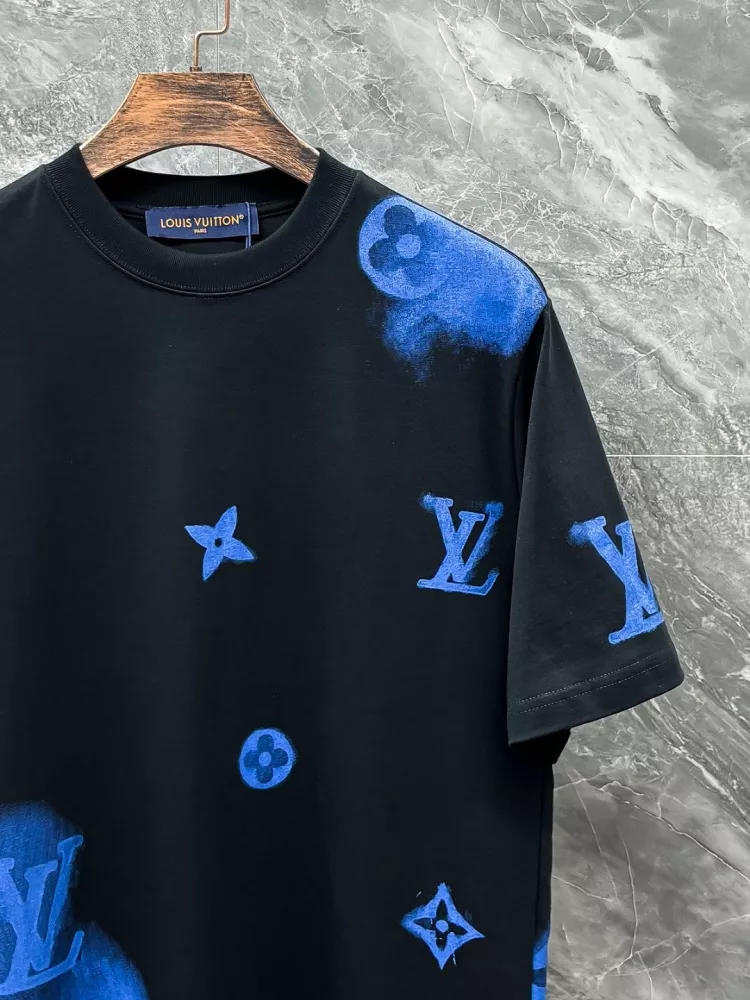 WellDesigned 9066 Louis Vuitton LV T-Shirts Short Sleeved For Unisex