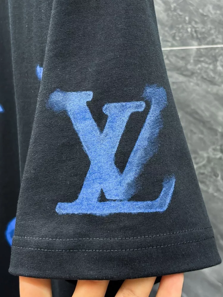 WellDesigned 9066 Louis Vuitton LV T-Shirts Short Sleeved For Unisex