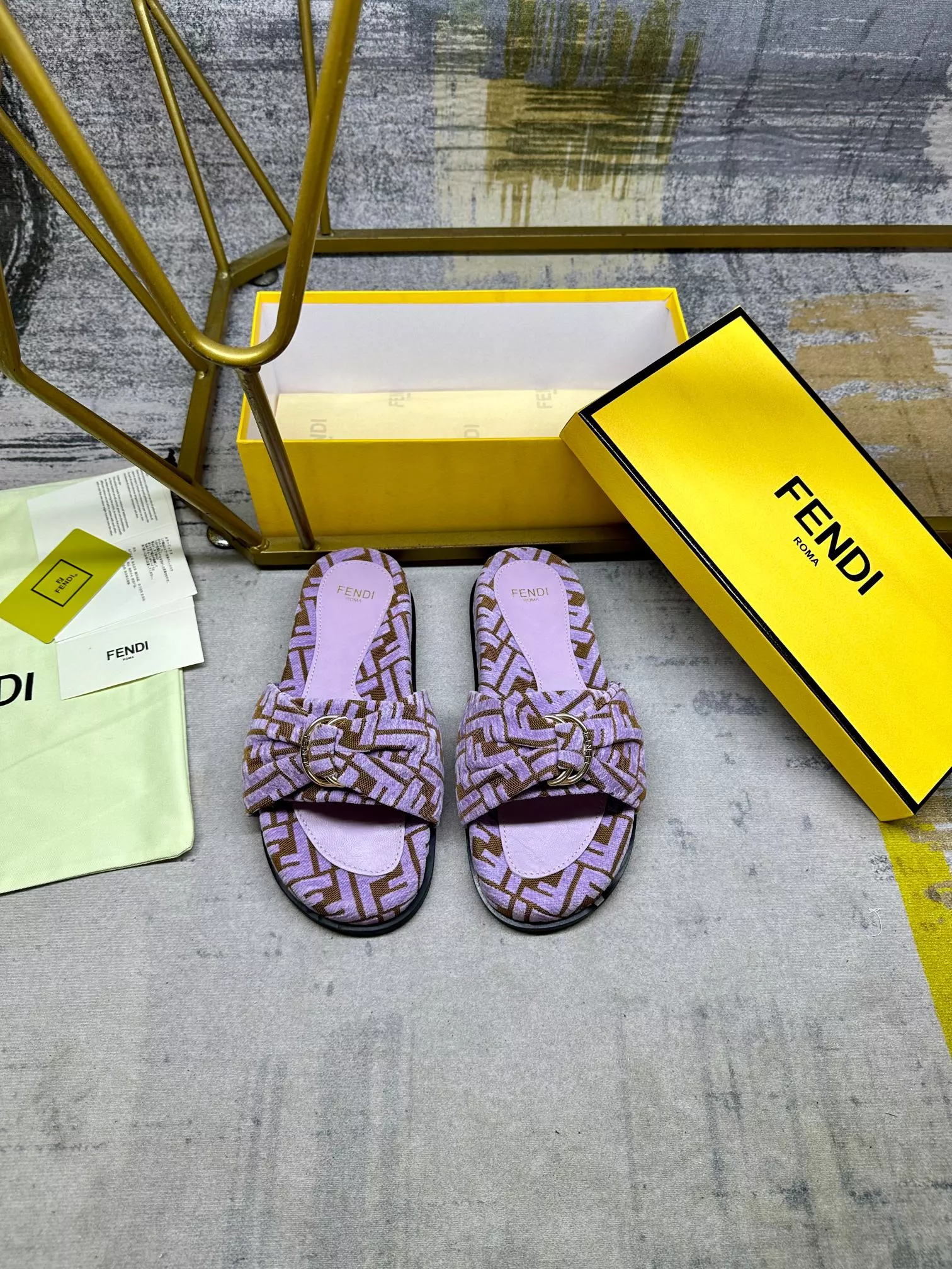 WellDesigned 9086 Fendi Slippers For Women