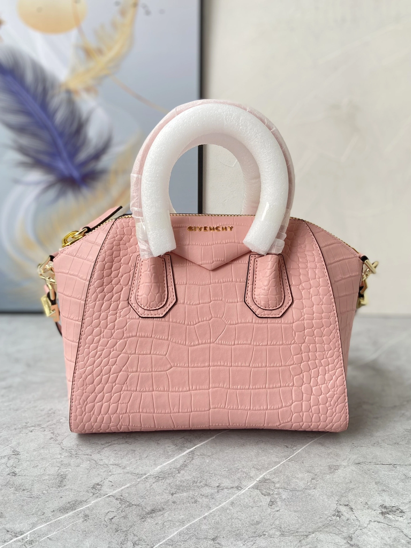 WellDesigned 911 Givenchy AAA Quality Handbags For Women